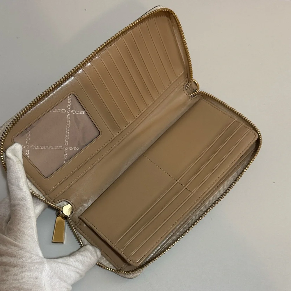 Michael Kors Cream and Gold Zip-Around Wallet - Picture 5 of 11